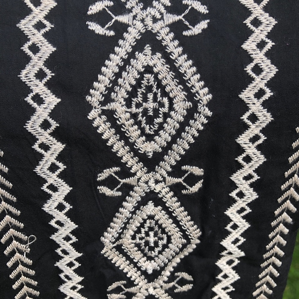 🌵Solitaire Small Boho Threaded Geometric Blouse - Picture 3 of 7